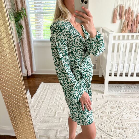 DVF West Silk Leafy Print Long Sleeve Wrap Dress Green S - Picture 3 of 6